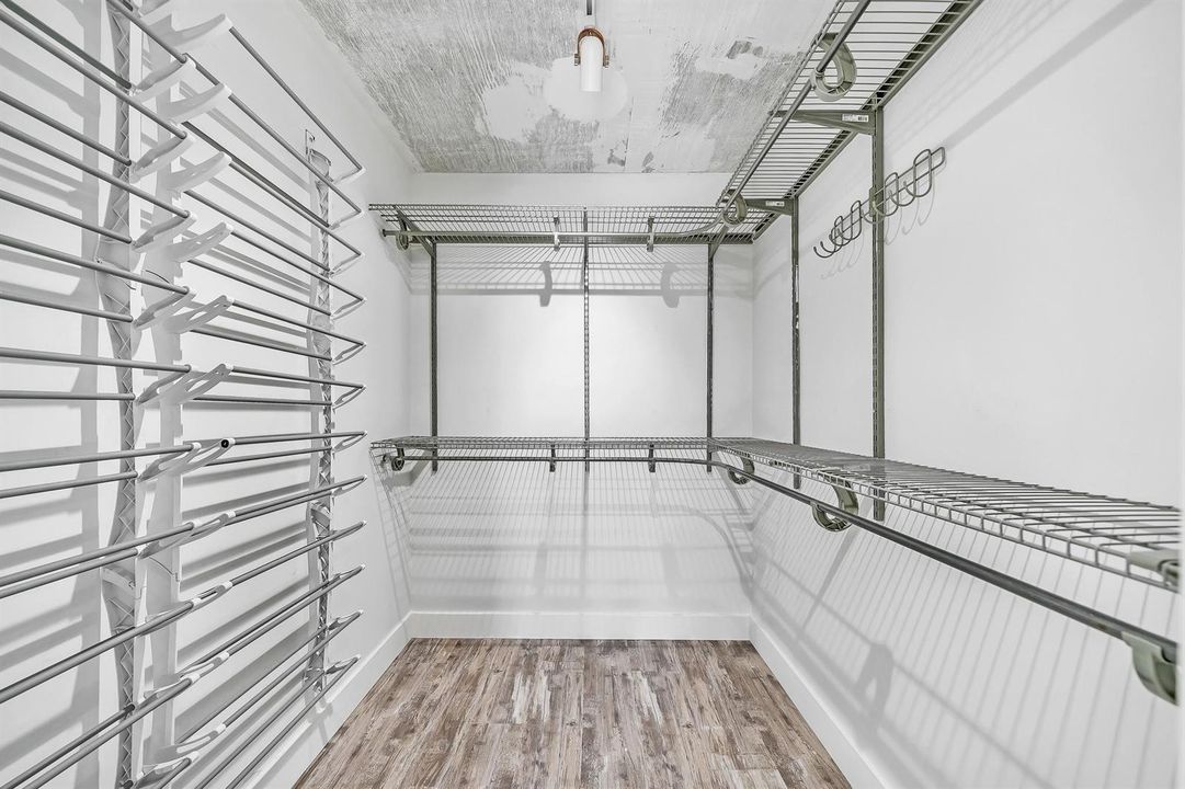 Walk In Closet