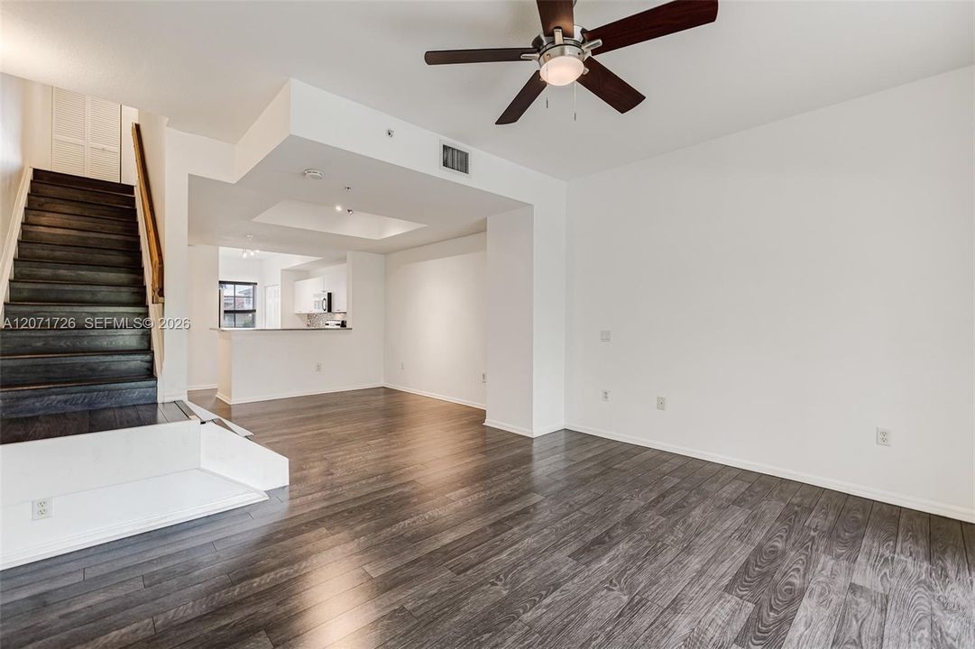 For Rent: $3,500 (2 beds, 2 baths, 1282 Square Feet)