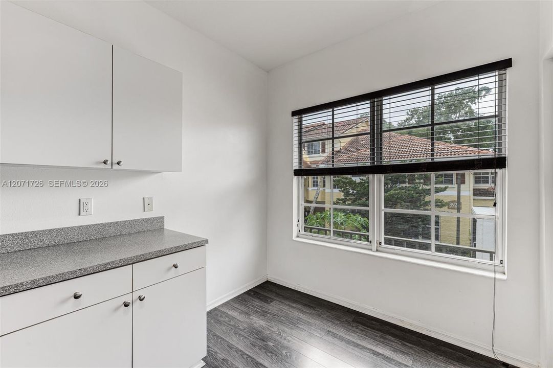 For Rent: $3,500 (2 beds, 2 baths, 1282 Square Feet)