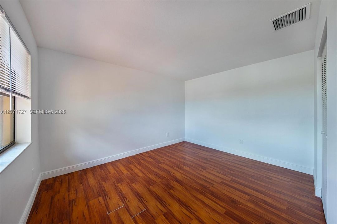 En Renta: $3,875 (5 camas, 3 baños, 2480 Pies cuadrados)