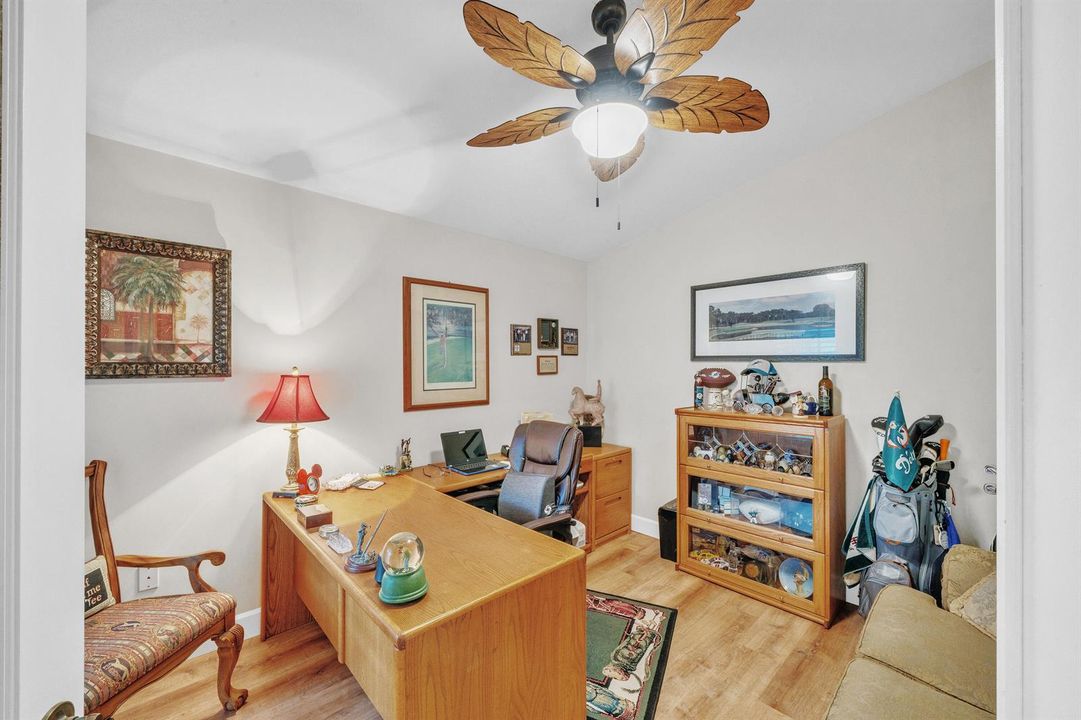 24 Home Office (2)