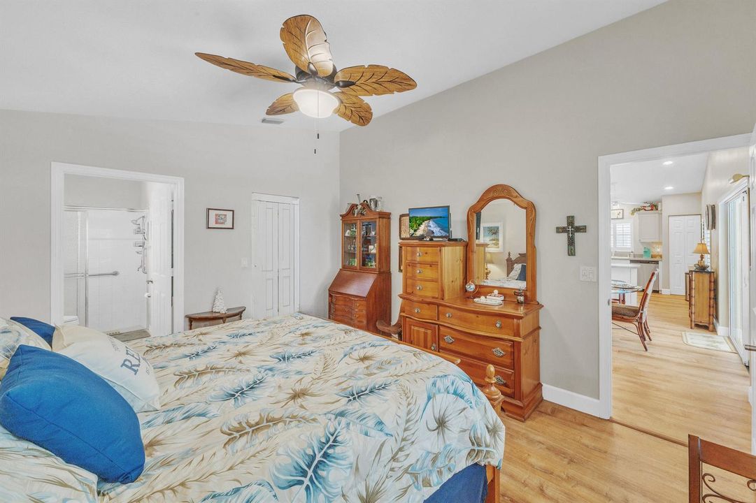 Primary Bedroom (2)
