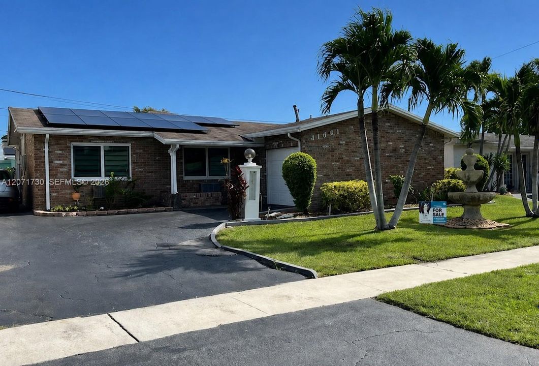 For Sale: $580,000 (3 beds, 2 baths, 1554 Square Feet)