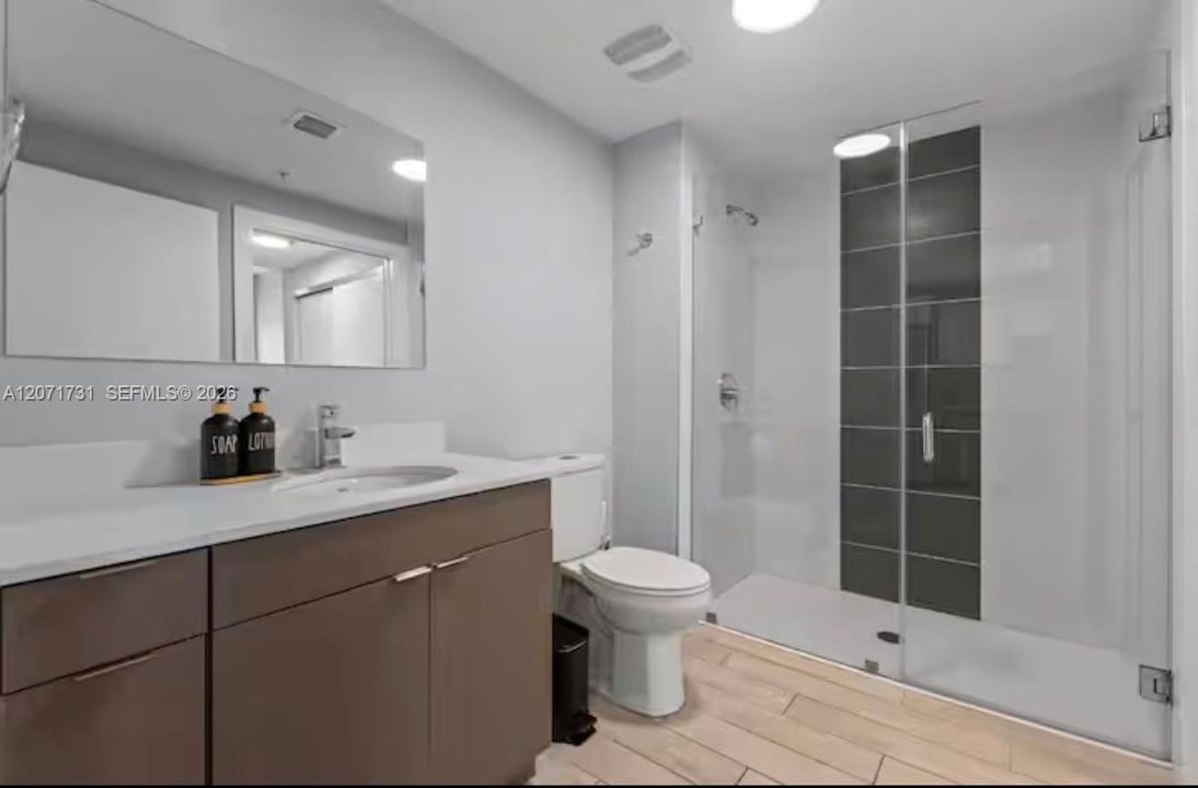 В аренду: $3,300 (1 спален, 1 ванн, 560 Квадратных фут)
