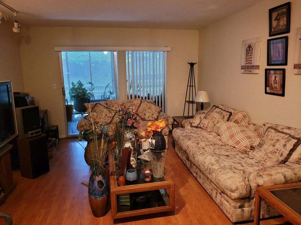 Living Rm