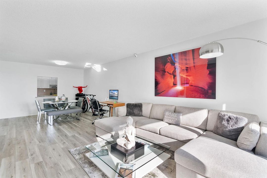 Living & dining cozy view