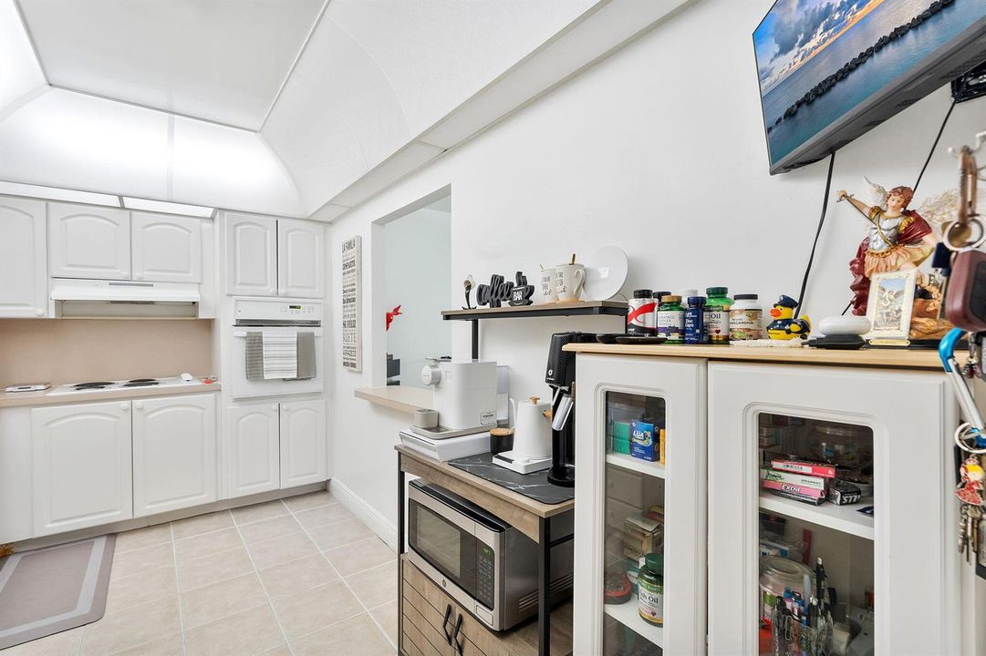 Kitchen prep nook