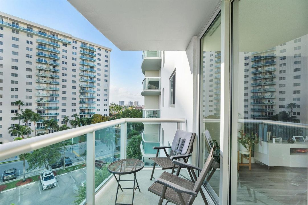Balcony seating area