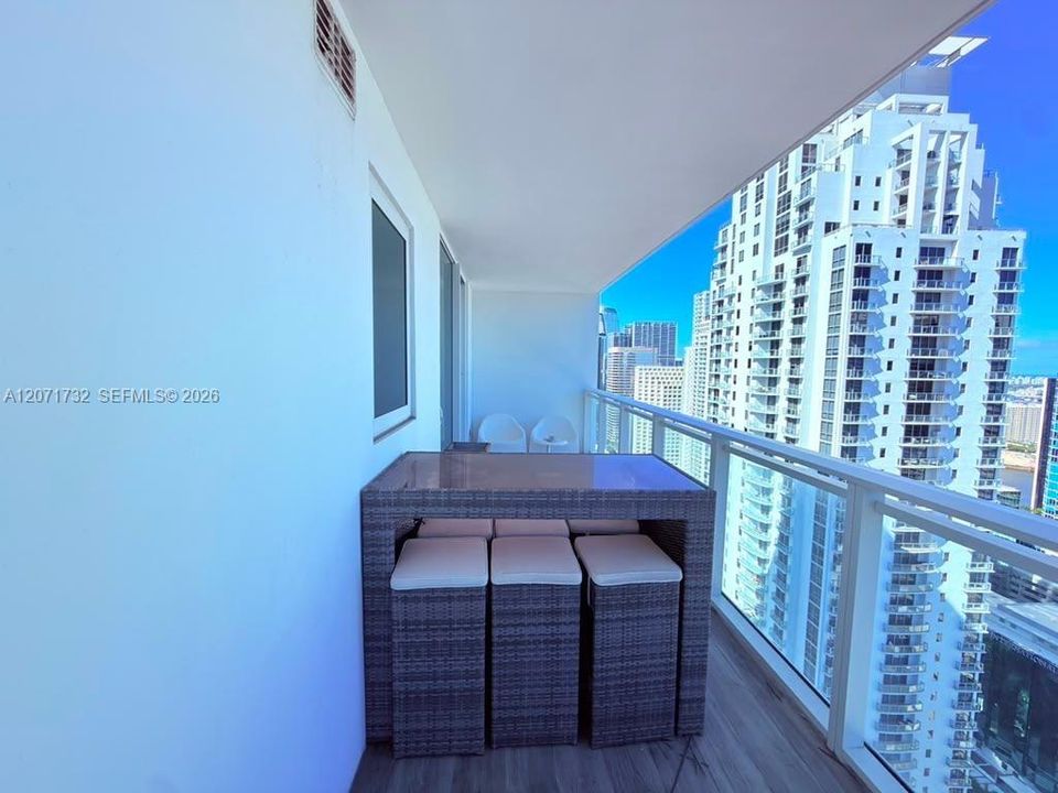 For Sale: $1,390,000 (3 beds, 3 baths, 1593 Square Feet)