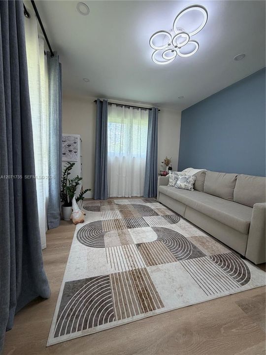 En Renta: $5,500 (4 camas, 2 baños, 1951 Pies cuadrados)