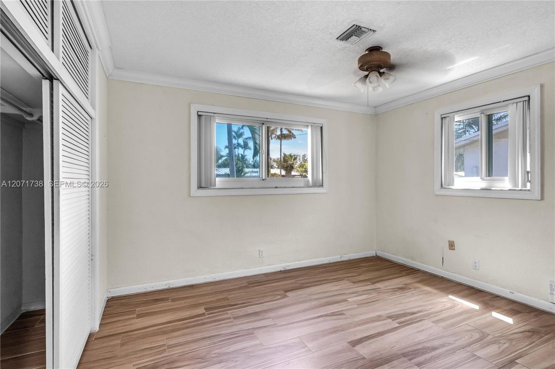 For Sale: $980,000 (3 beds, 2 baths, 1454 Square Feet)