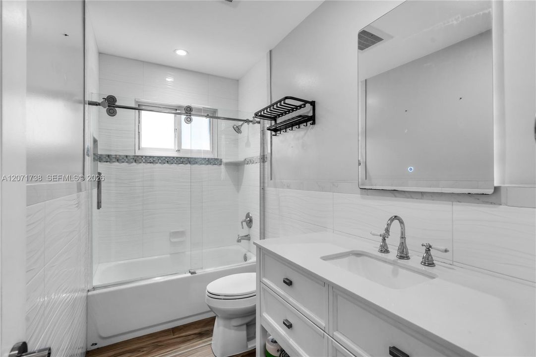 For Sale: $980,000 (3 beds, 2 baths, 1454 Square Feet)