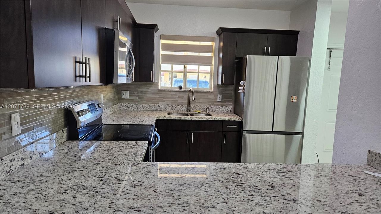 En Venta: $360,000 (3 camas, 2 baños, 1180 Pies cuadrados)
