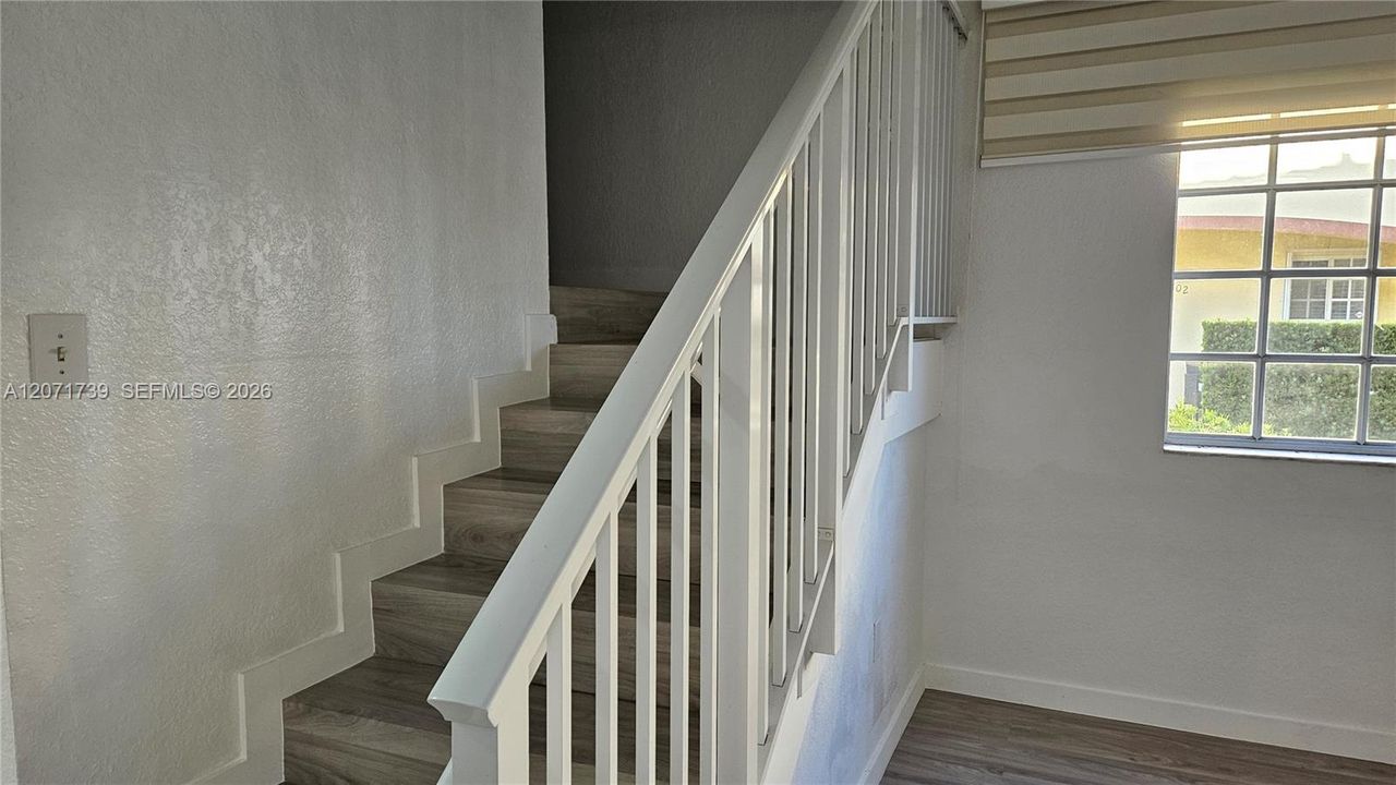 En Venta: $360,000 (3 camas, 2 baños, 1180 Pies cuadrados)
