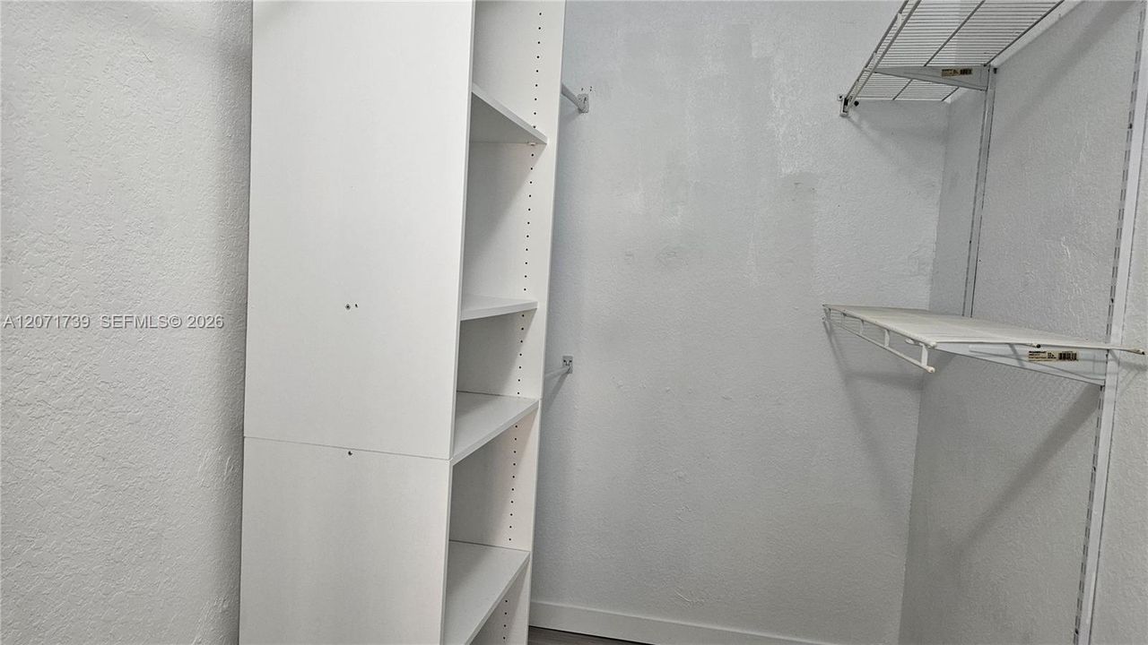En Venta: $360,000 (3 camas, 2 baños, 1180 Pies cuadrados)