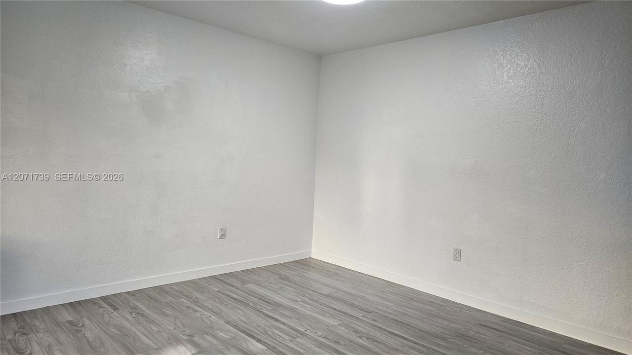 En Venta: $360,000 (3 camas, 2 baños, 1180 Pies cuadrados)