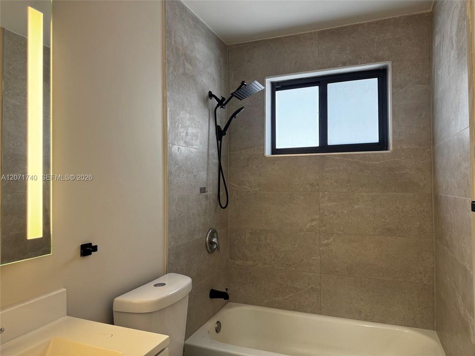 For Rent: $1,795 (1 beds, 1 baths, 625 Square Feet)
