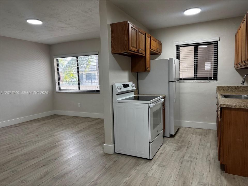 For Rent: $1,795 (1 beds, 1 baths, 625 Square Feet)