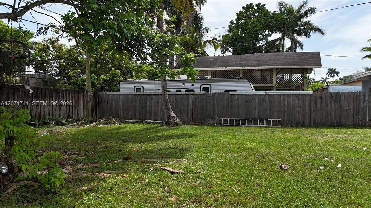 For Sale: $539,500 (3 beds, 2 baths, 1576 Square Feet)
