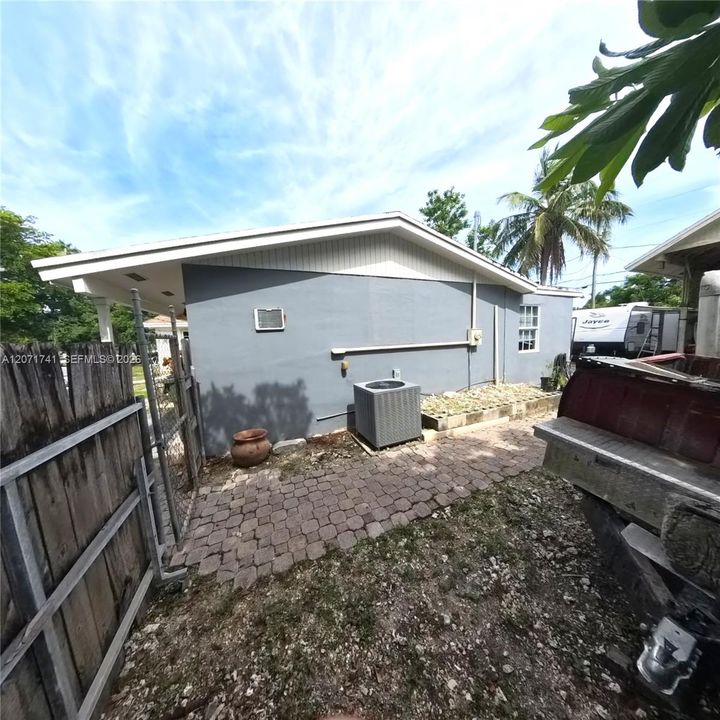 For Sale: $539,500 (3 beds, 2 baths, 1576 Square Feet)