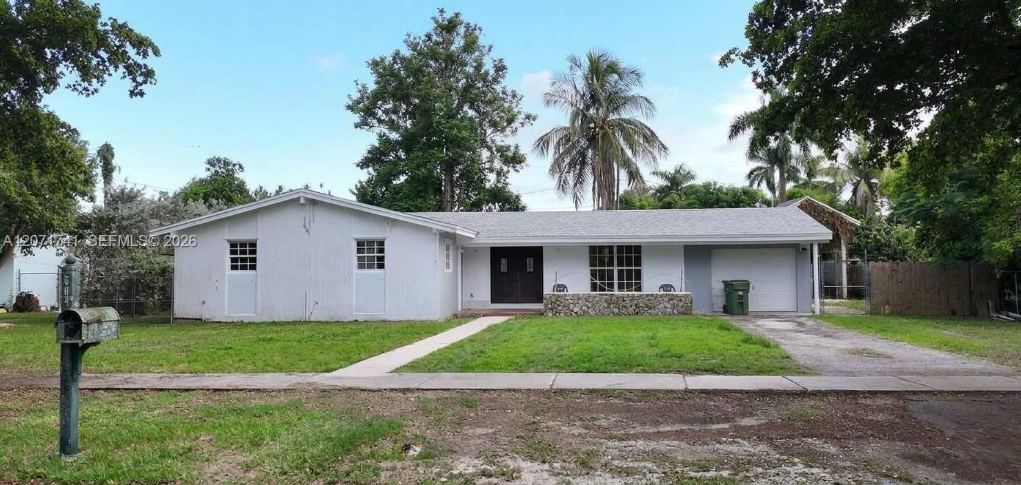 For Sale: $539,500 (3 beds, 2 baths, 1576 Square Feet)