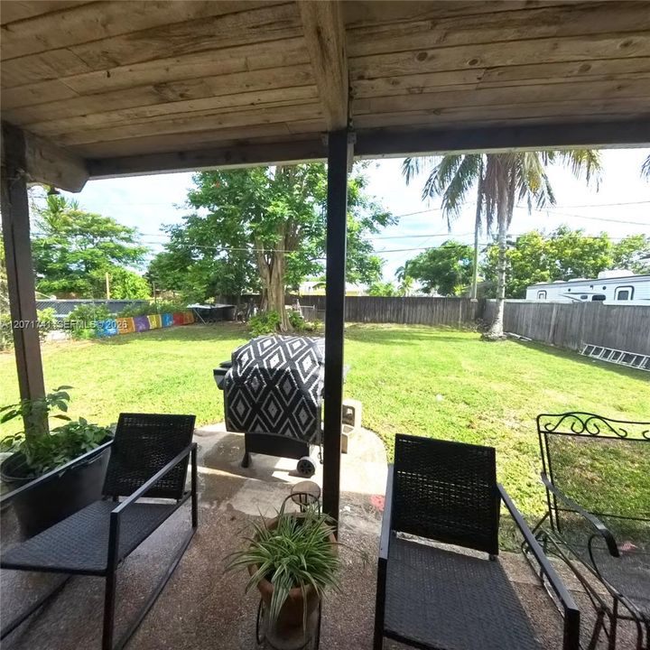 For Sale: $539,500 (3 beds, 2 baths, 1576 Square Feet)