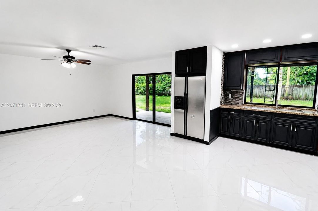 For Sale: $539,500 (3 beds, 2 baths, 1576 Square Feet)