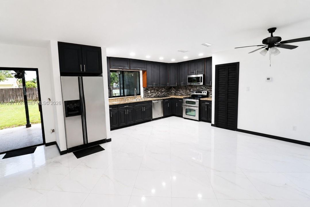 For Sale: $539,500 (3 beds, 2 baths, 1576 Square Feet)