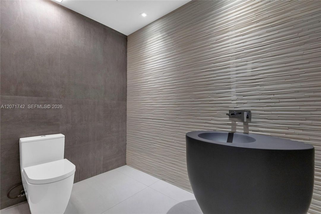 For Sale: $3,100,000 (4 beds, 3 baths, 3349 Square Feet)
