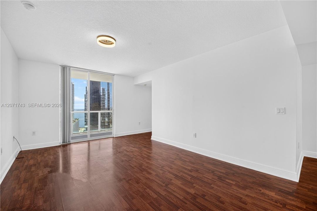 For Rent: $3,600 (2 beds, 2 baths, 1023 Square Feet)
