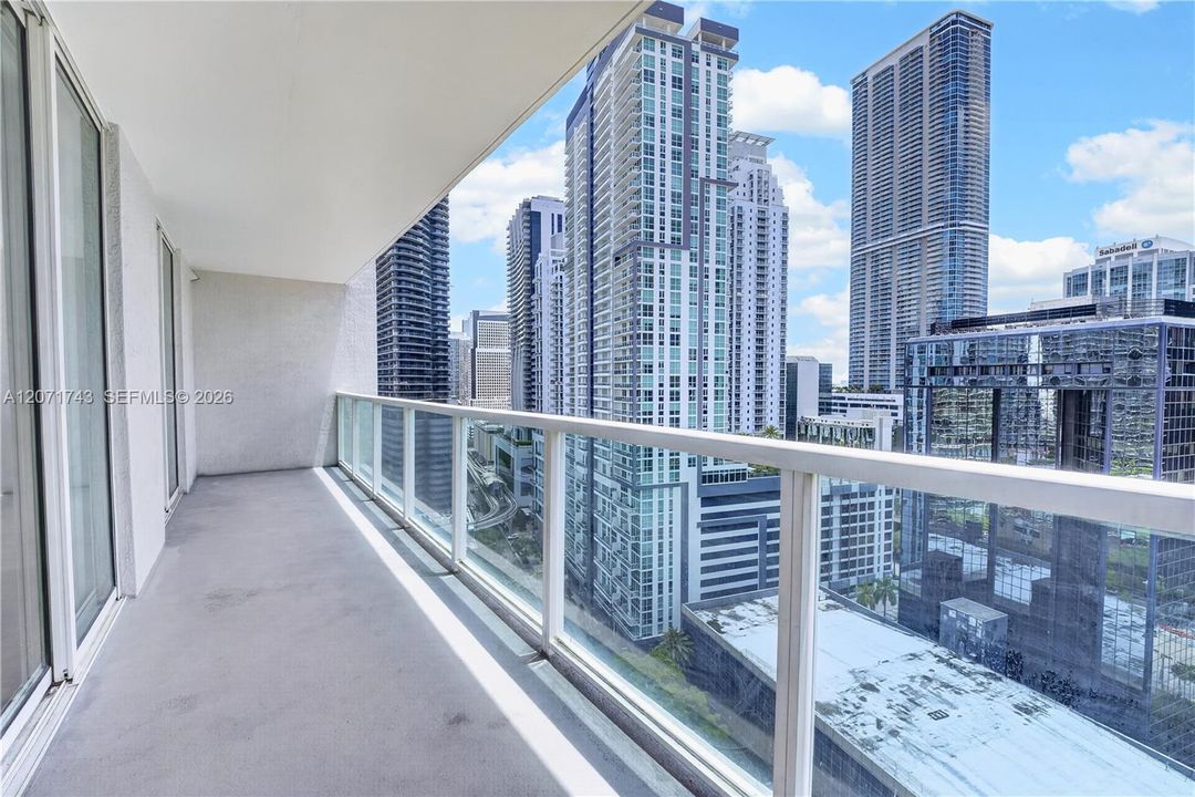 For Rent: $3,600 (2 beds, 2 baths, 1023 Square Feet)