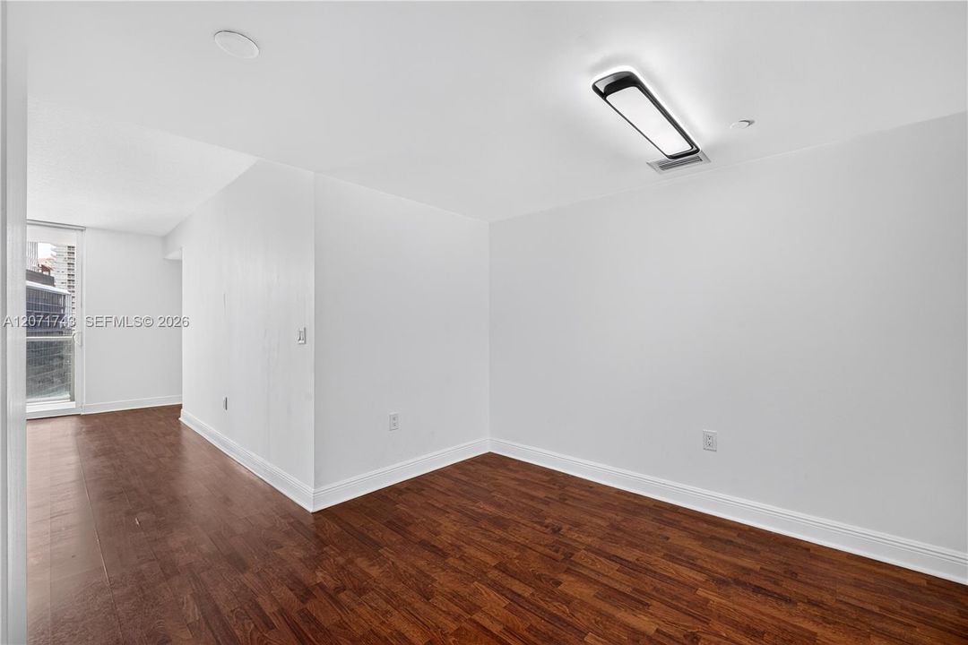 For Rent: $3,600 (2 beds, 2 baths, 1023 Square Feet)