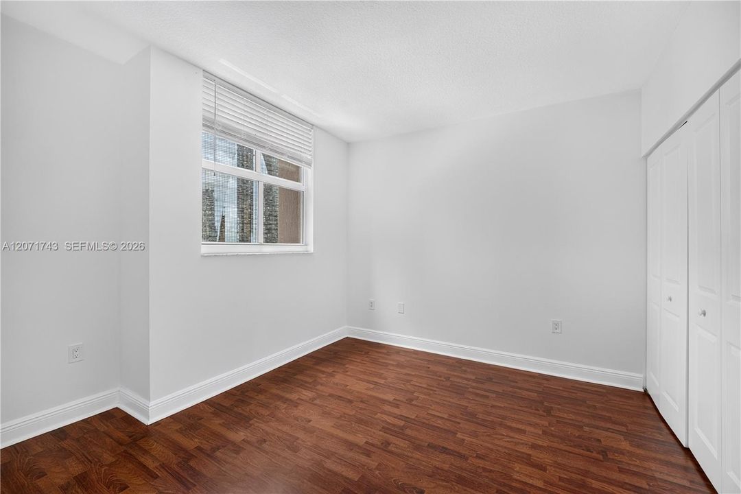 For Rent: $3,600 (2 beds, 2 baths, 1023 Square Feet)