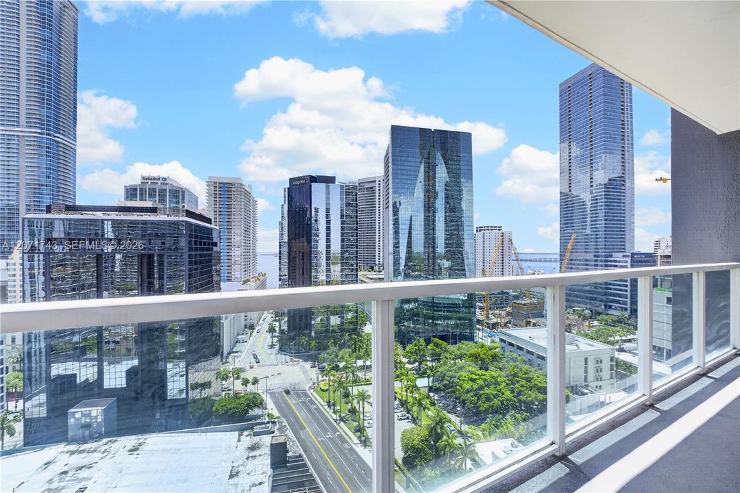 For Rent: $3,600 (2 beds, 2 baths, 1023 Square Feet)