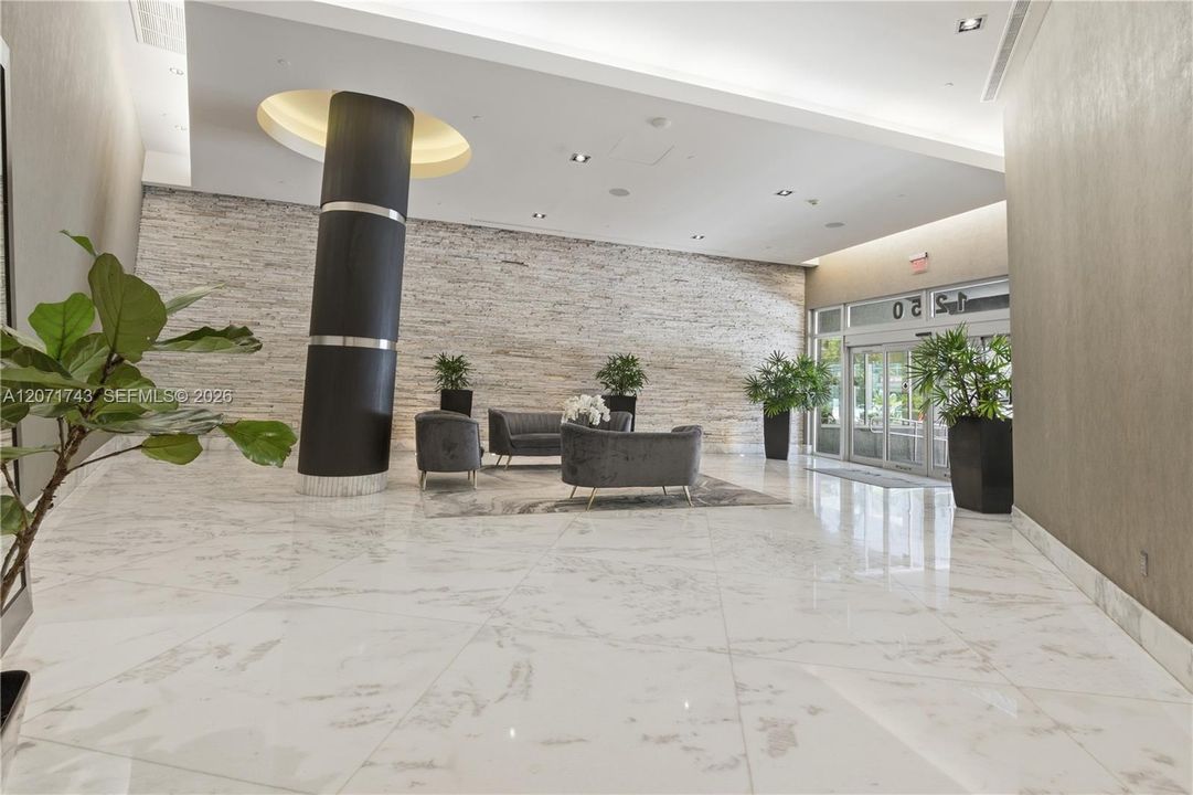 For Rent: $3,600 (2 beds, 2 baths, 1023 Square Feet)