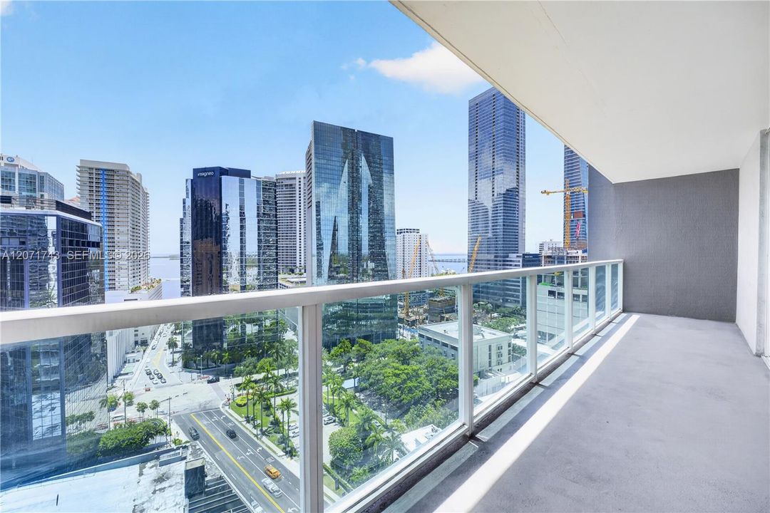 For Rent: $3,600 (2 beds, 2 baths, 1023 Square Feet)