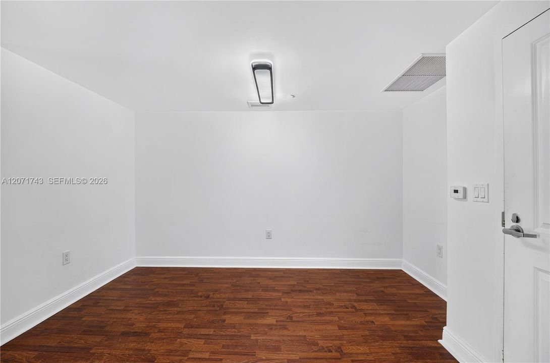 For Rent: $3,600 (2 beds, 2 baths, 1023 Square Feet)