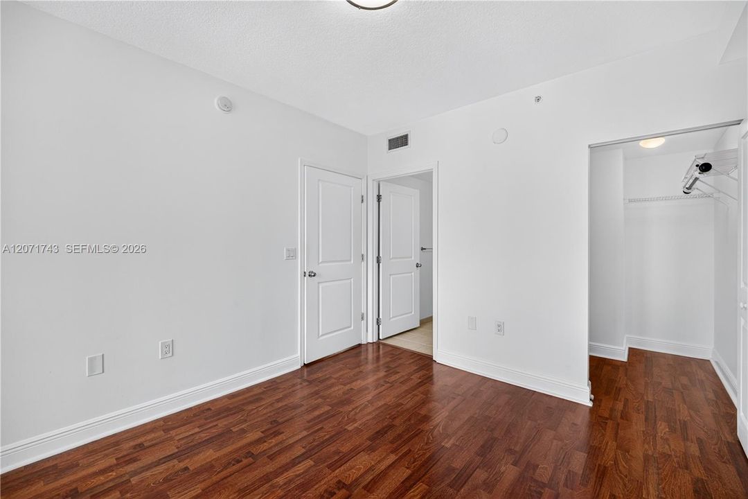 For Rent: $3,600 (2 beds, 2 baths, 1023 Square Feet)