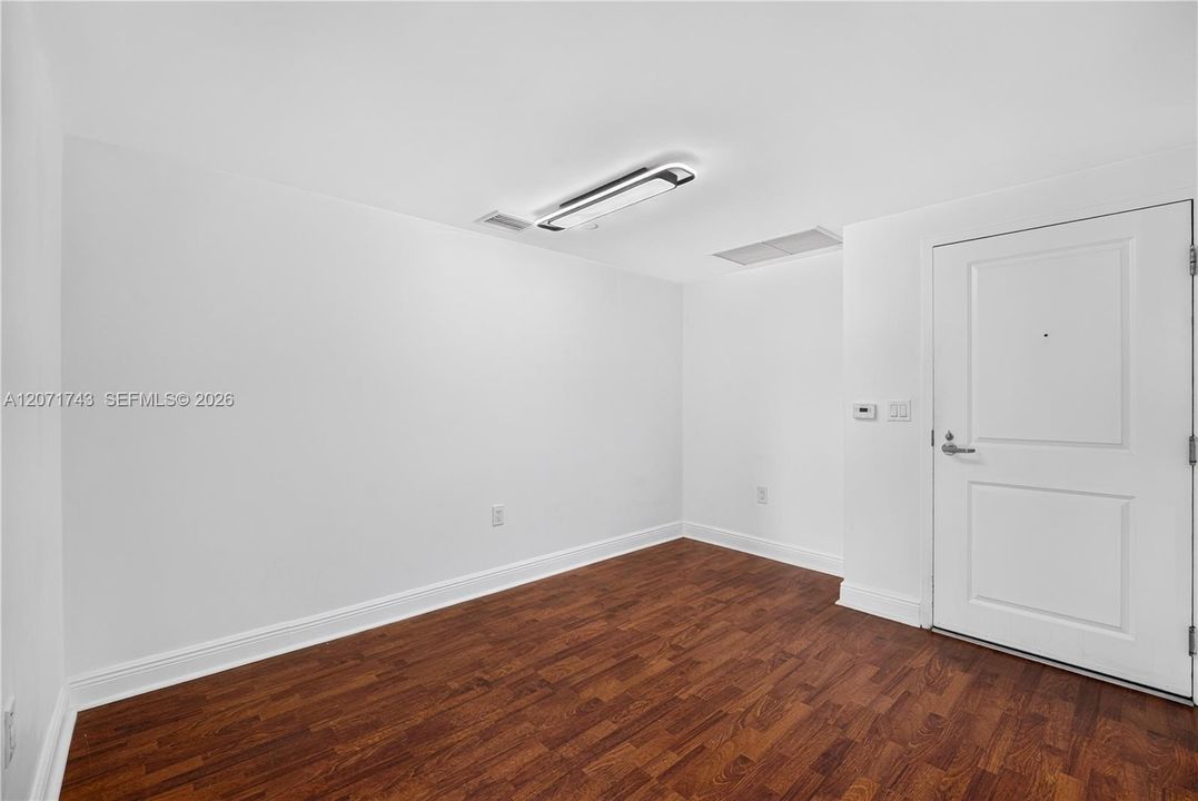 For Rent: $3,600 (2 beds, 2 baths, 1023 Square Feet)