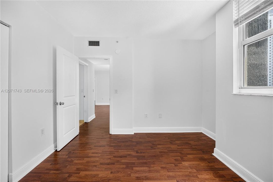 For Rent: $3,600 (2 beds, 2 baths, 1023 Square Feet)