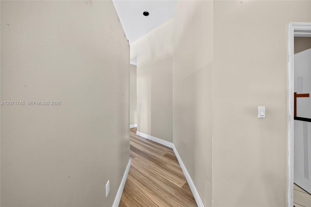 For Sale: $1,395,000 (4 beds, 4 baths, 3738 Square Feet)