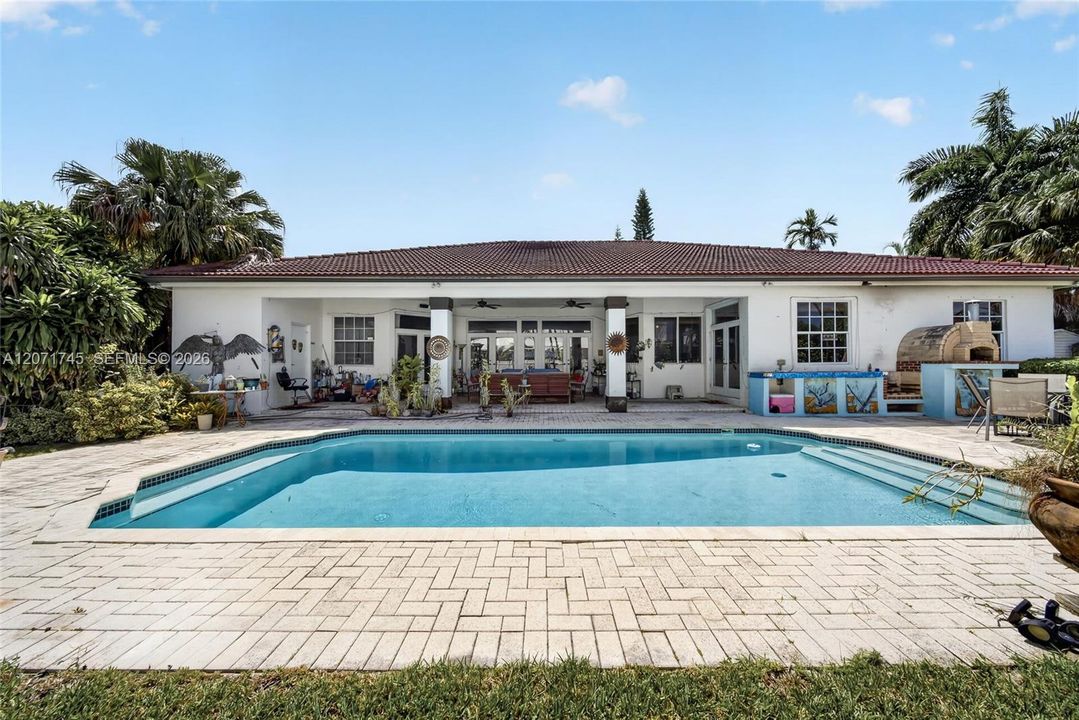 For Sale: $1,395,000 (4 beds, 4 baths, 3738 Square Feet)
