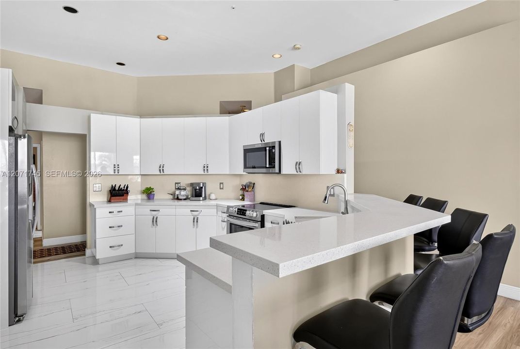 For Sale: $1,395,000 (4 beds, 4 baths, 3738 Square Feet)
