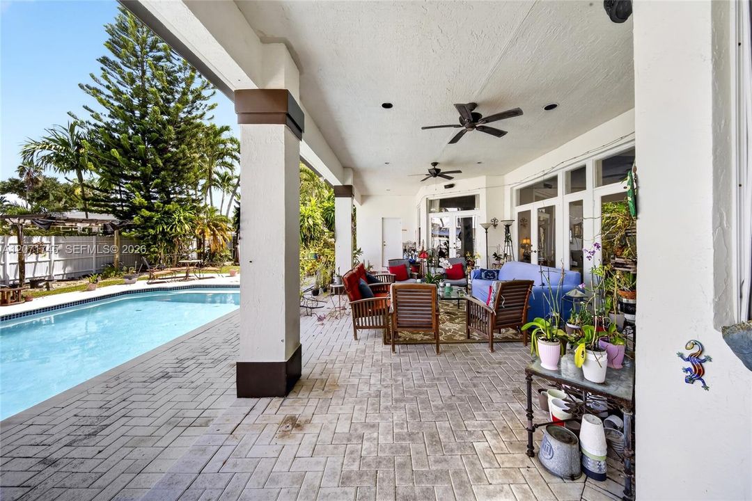For Sale: $1,395,000 (4 beds, 4 baths, 3738 Square Feet)