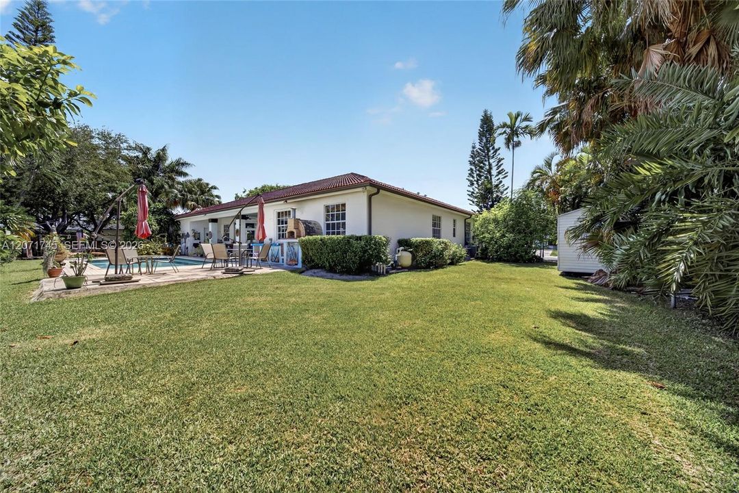 For Sale: $1,395,000 (4 beds, 4 baths, 3738 Square Feet)