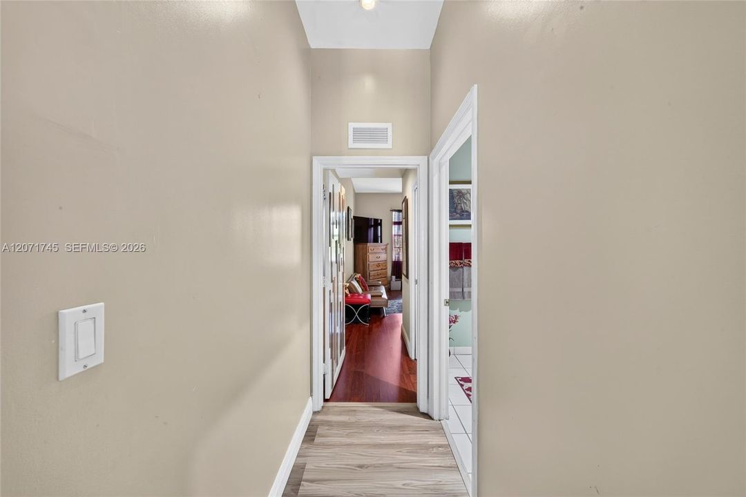 For Sale: $1,395,000 (4 beds, 4 baths, 3738 Square Feet)