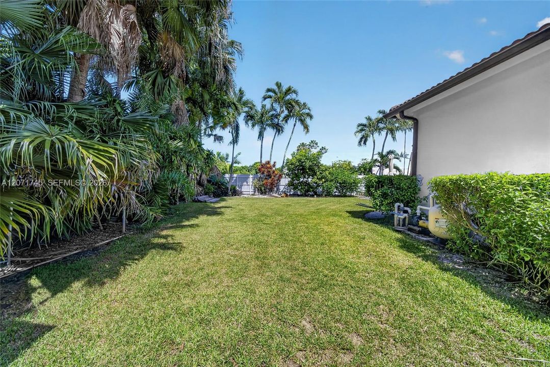 For Sale: $1,395,000 (4 beds, 4 baths, 3738 Square Feet)