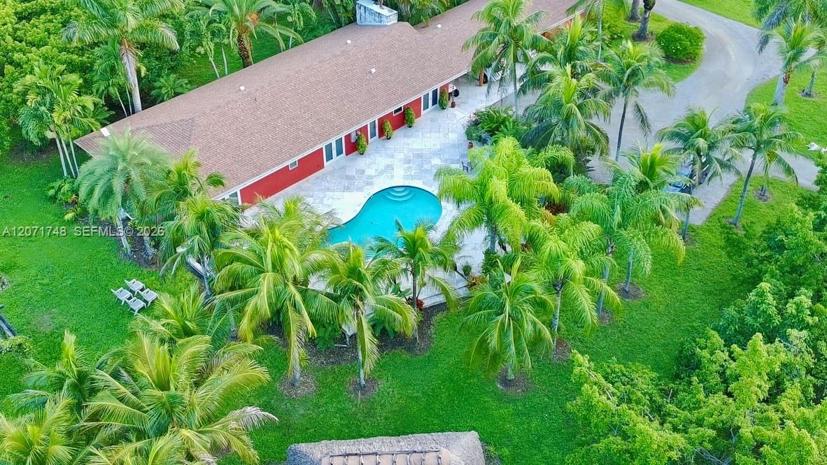 En Venta: $2,799,000 (4 camas, 5 baños, 2611 Pies cuadrados)
