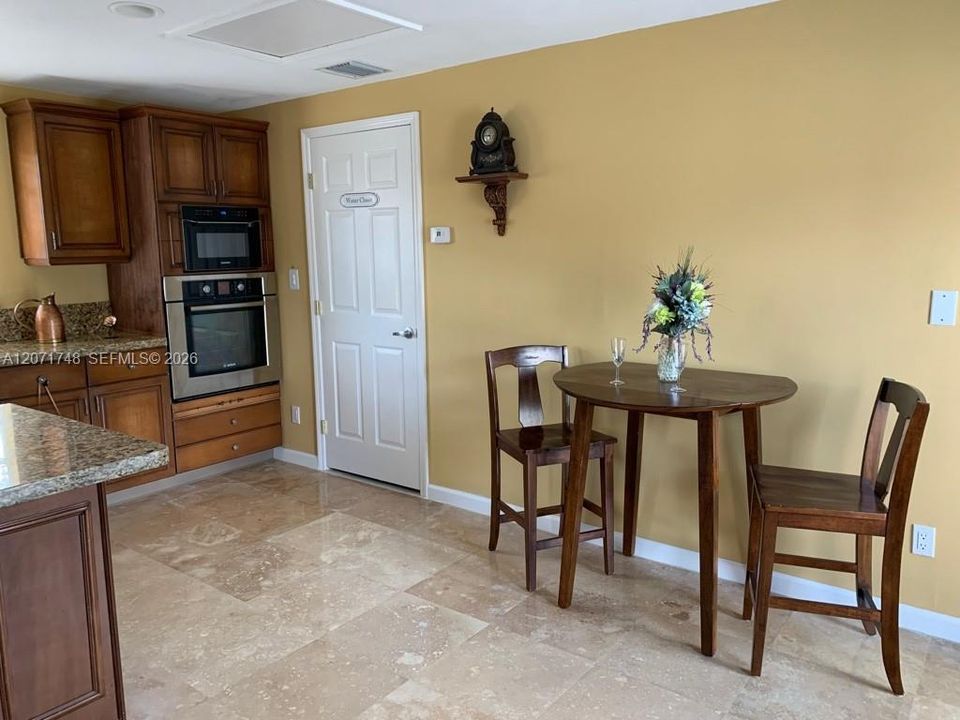 Country Kitchen