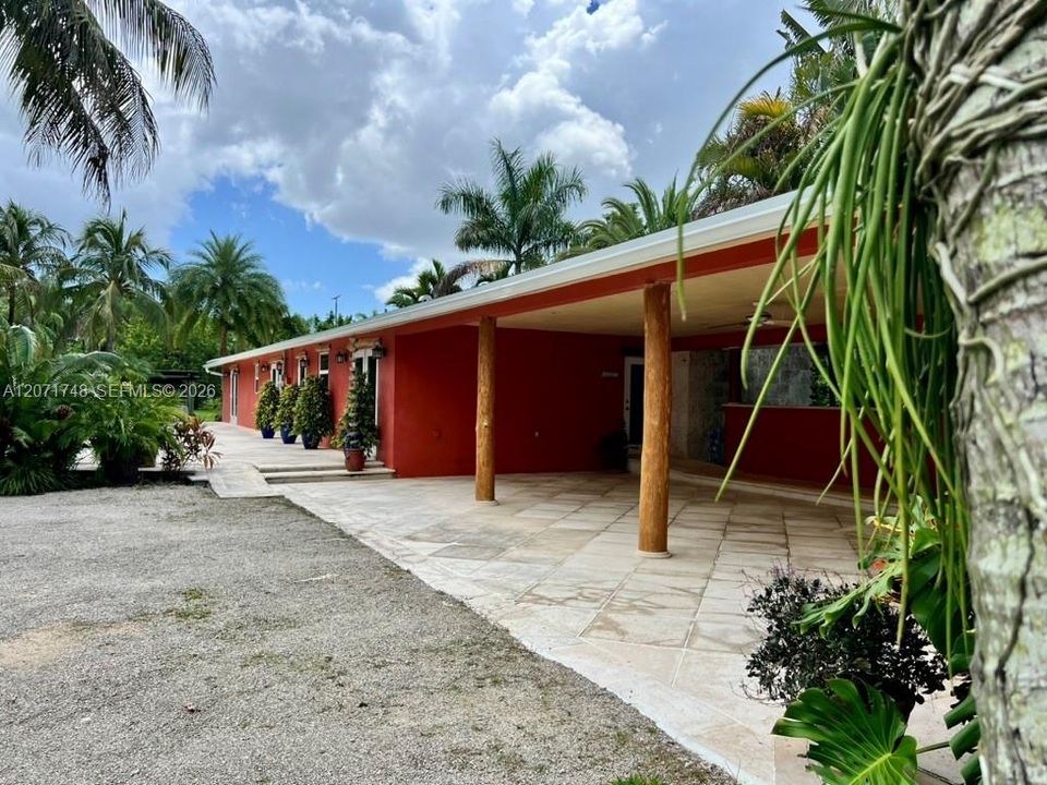 En Venta: $2,799,000 (4 camas, 5 baños, 2611 Pies cuadrados)